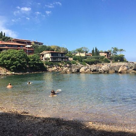 Appartamento "Casa Girasole" Con Accesso Diretto Alla Spiaggia Порто-Санто-Стефано Екстер'єр фото