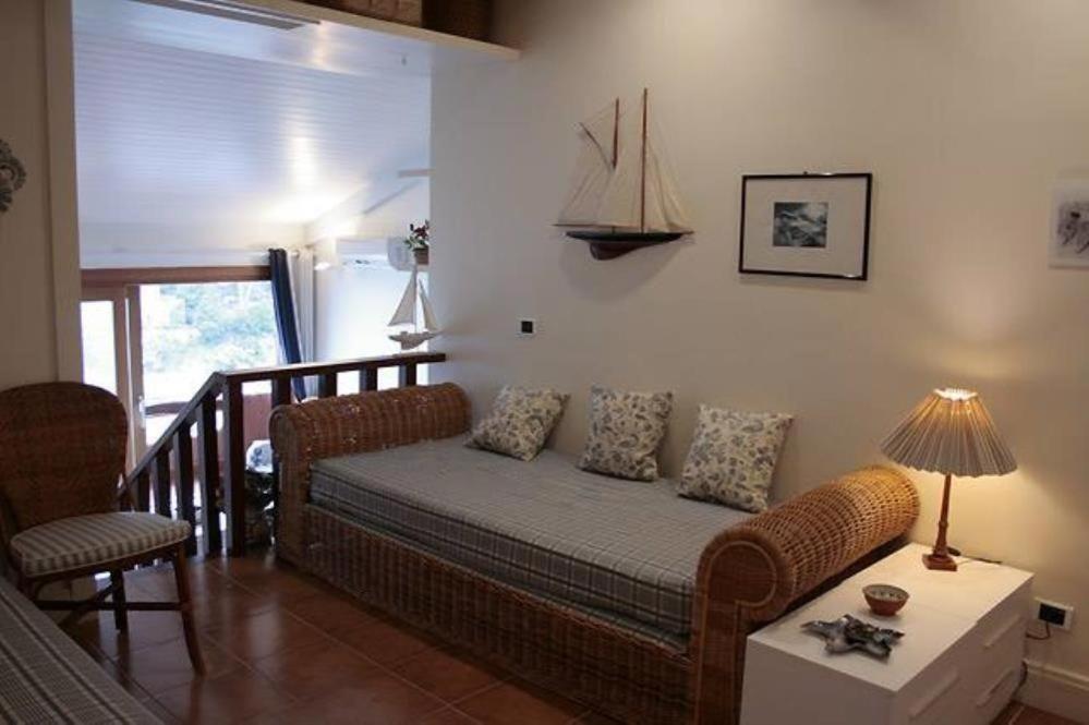 Appartamento "Casa Girasole" Con Accesso Diretto Alla Spiaggia Порто-Санто-Стефано Екстер'єр фото
