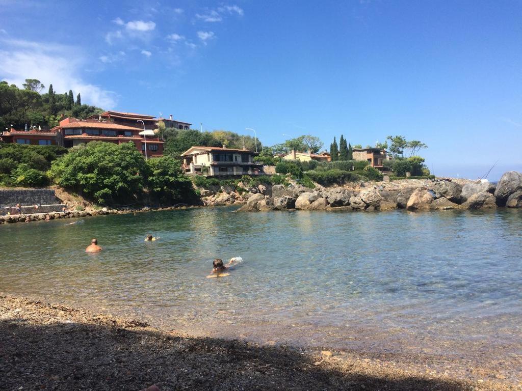 Appartamento "Casa Girasole" Con Accesso Diretto Alla Spiaggia Порто-Санто-Стефано Екстер'єр фото